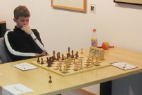 Magnus Carlsen bleibt Weltmeister
