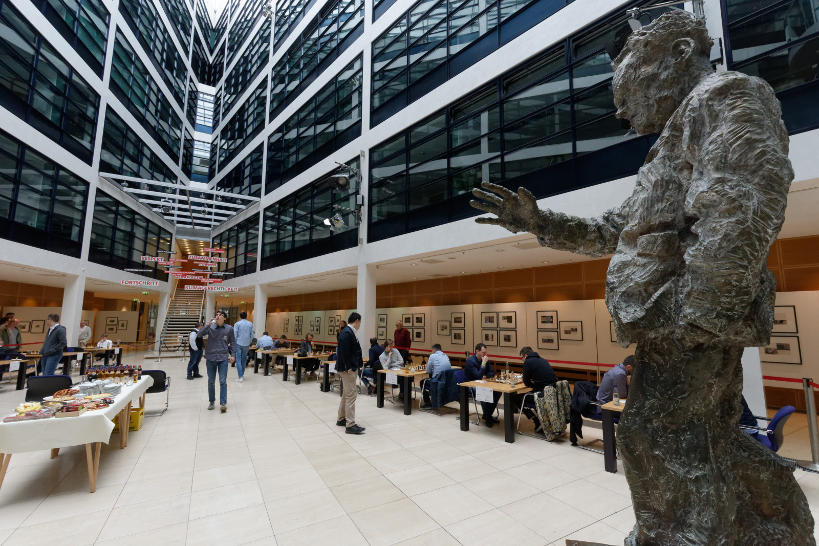 Zentrale Runden der Schach-Bundesliga vom 23. bis 26. April in Berlin